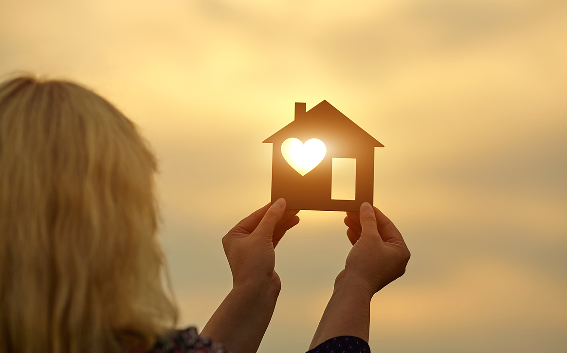 hec-ui-home-heart-hands-1165w